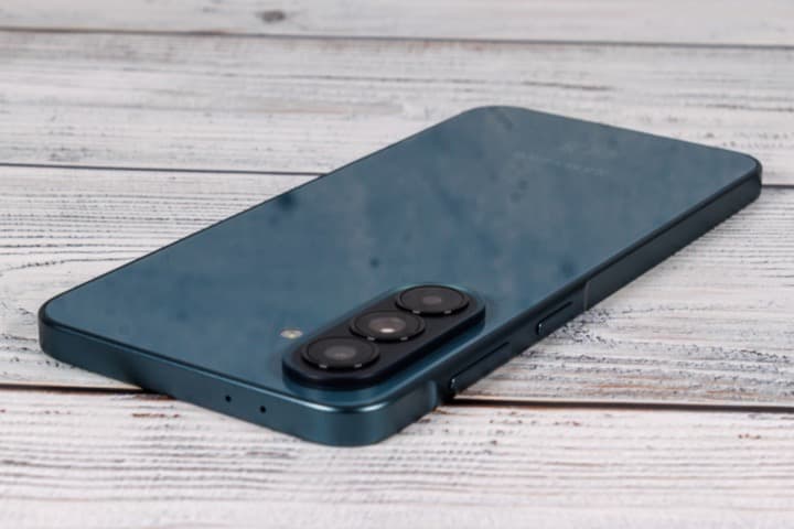 Samsung Galaxy A37 5G rear camera in close-up. Credit: Daniel Schmidt.